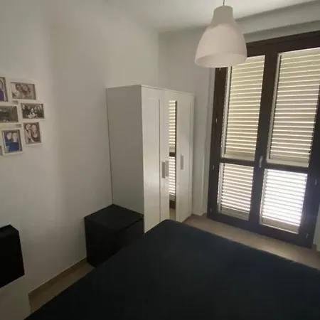 Indipendente Con Terrazzo E Giardino