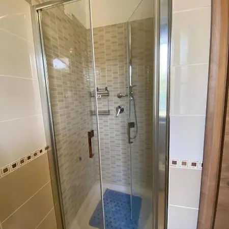 Indipendente Con Terrazzo E Giardino Apartament *